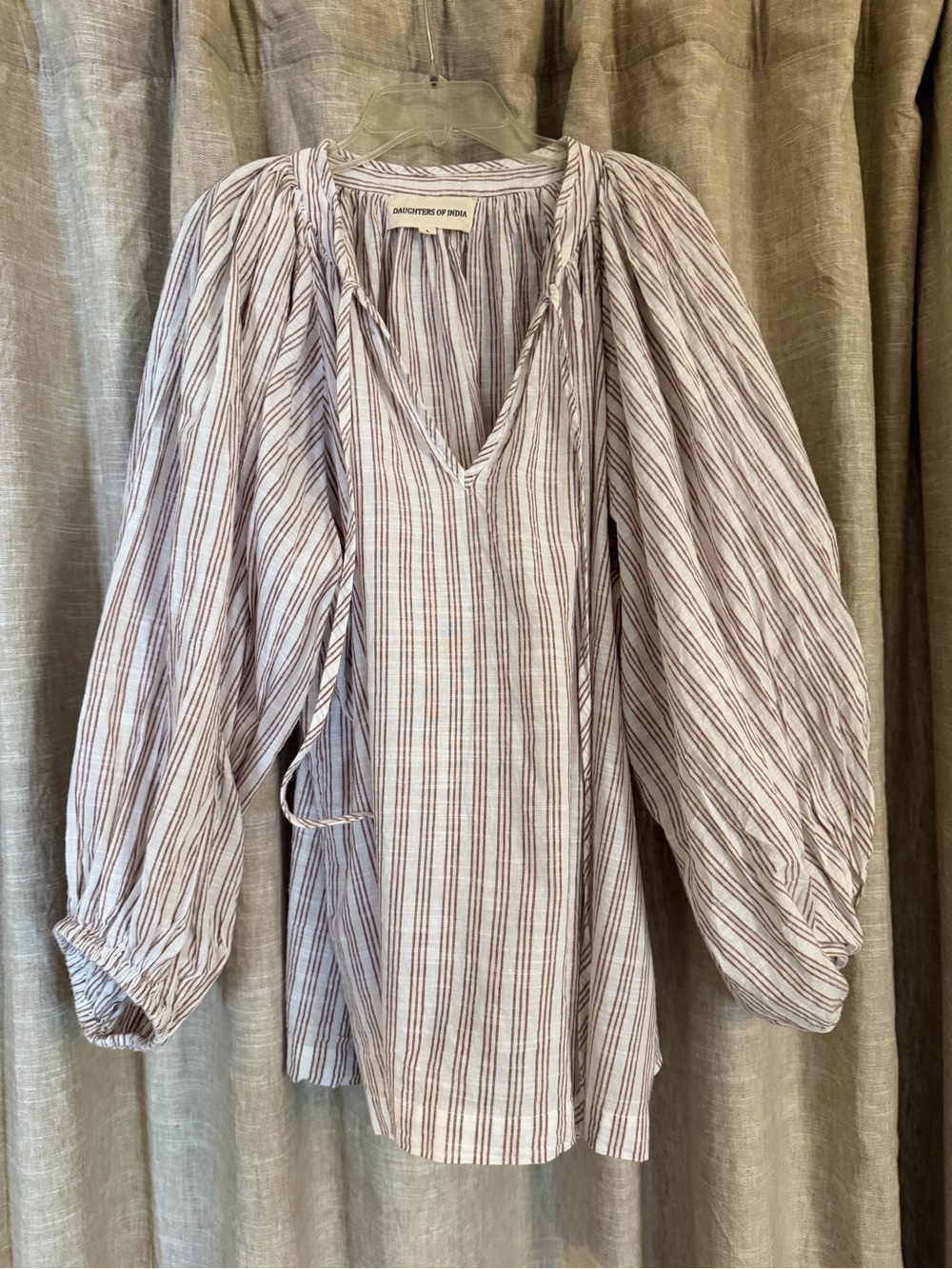 Daughters of India Poet Blouse in Vanilla - Picture 12 of 12